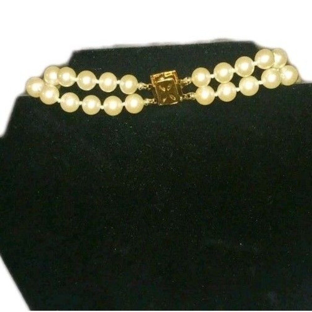 Double Strand Faux Pearl's 15" and 17" With Gold Coated Clasp. NWOT - Picture 4 of 4
